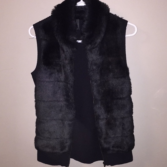 Faux Fur Black Guess Vest - Picture 1 of 7